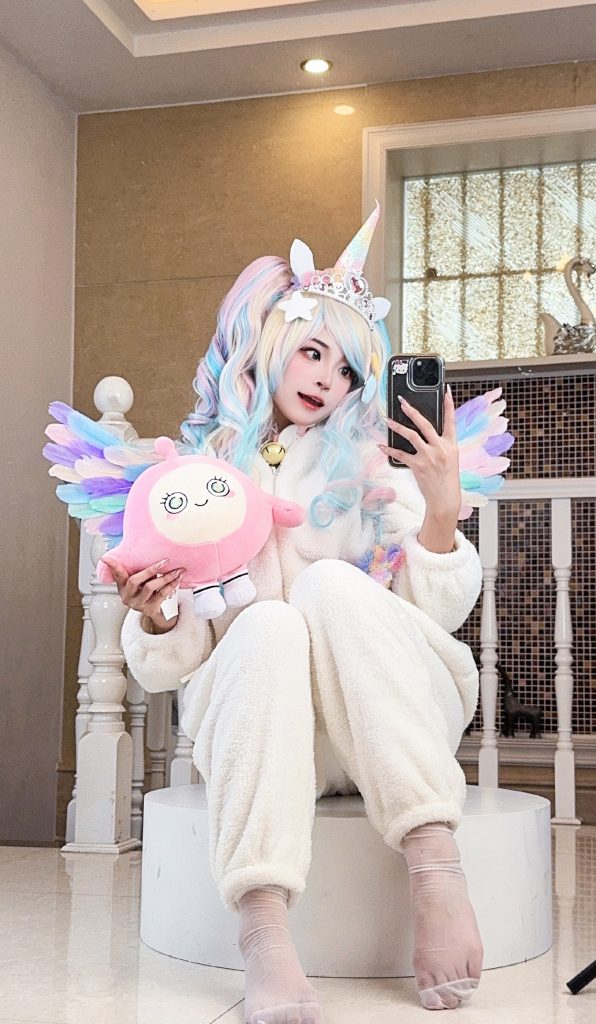 《蛋仔派对》独角兽·芬妮亚cosplay插图2
