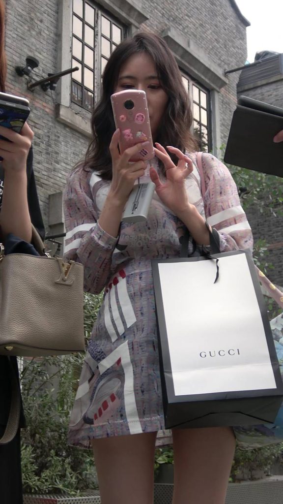 精选街拍摄影 No.002 性感美腿连衣裙MM [1V/1.34GB]插图3