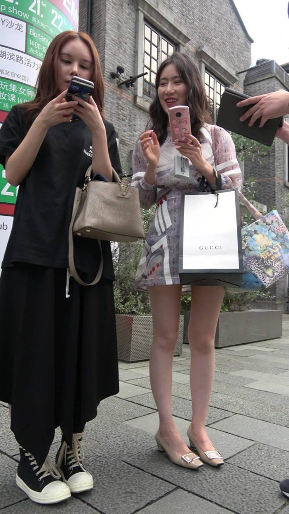 精选街拍摄影 No.002 性感美腿连衣裙MM [1V/1.34GB]插图2