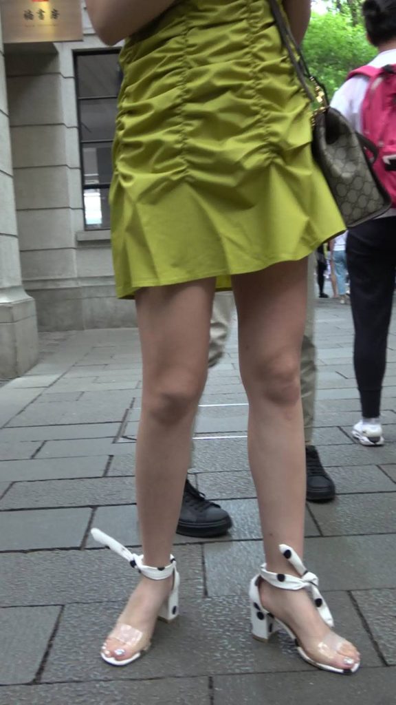 精选街拍摄影 No.003 性感连衣裙性感高跟美眉 [1V/942MB]插图1