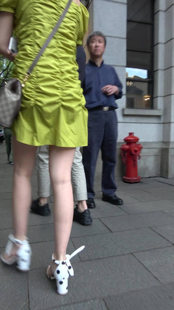 精选街拍摄影 No.003 性感连衣裙性感高跟美眉 [1V/942MB]插图3