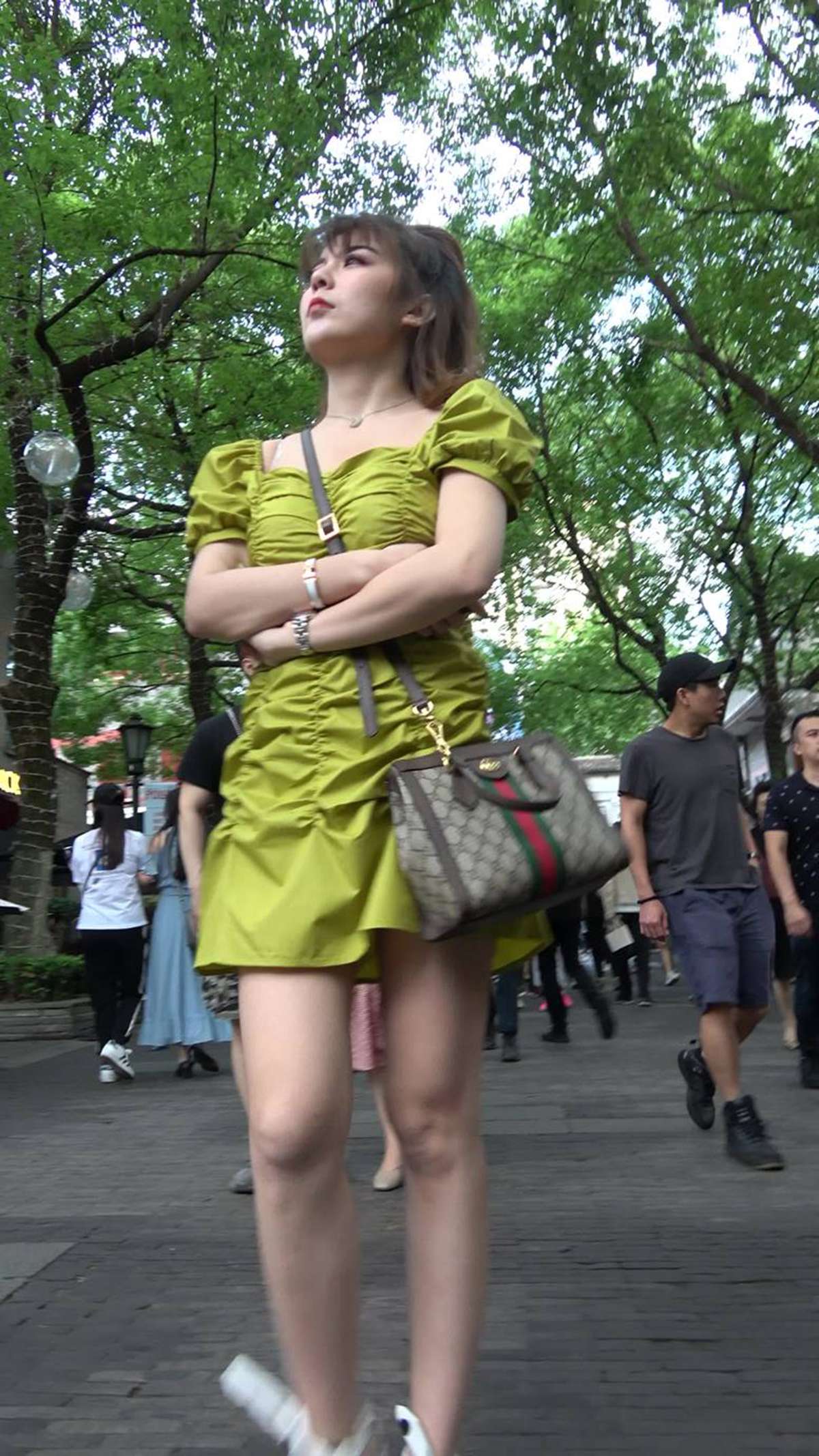 精选街拍摄影 No.003 性感连衣裙性感高跟美眉 [1V/942MB]-无料摄影圈