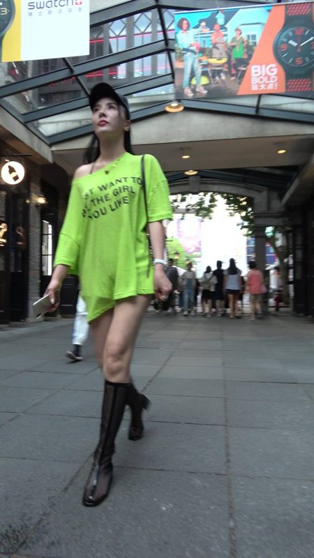 精选街拍摄影 No.007 美腿长靴黑色鸭舌帽美眉 [1V/1.15GB]-无料摄影圈