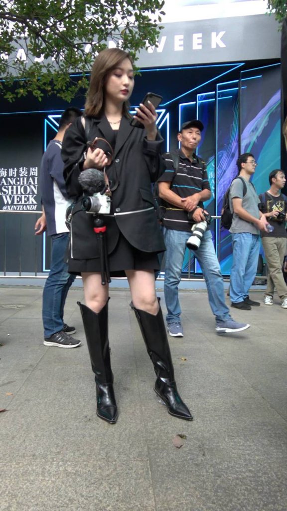 精选街拍摄影 No.011 长靴时尚美女 [1V/1.33GB]插图3