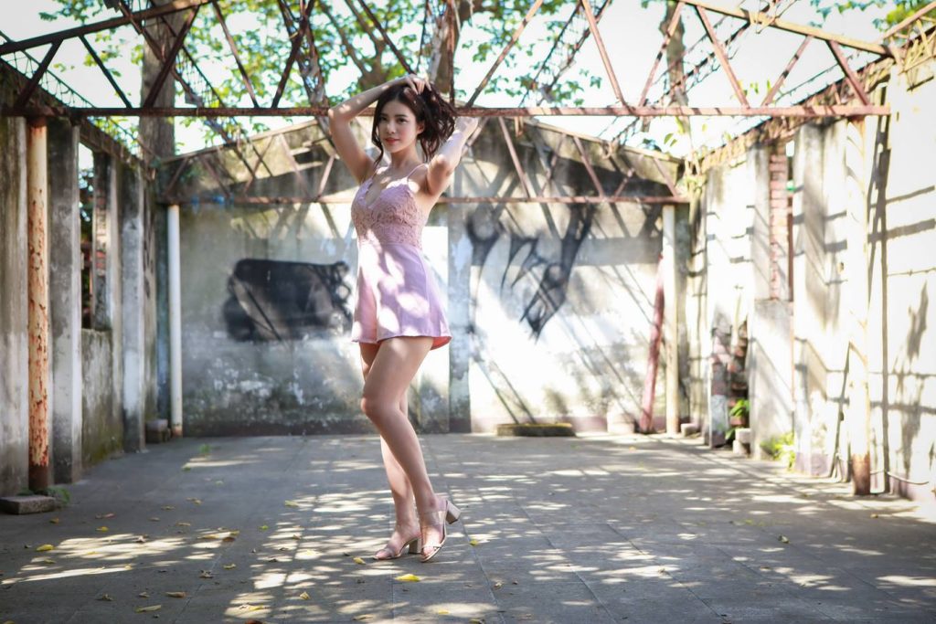 精选街拍摄影 No.038 黃書庭 粉色連衣褲裙涼高美腿[36P/78MB]插图2