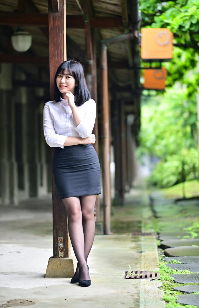 精选街拍摄影 No.043 塔塔醬 OL黑絲美腿 [53P/18MB]插图1