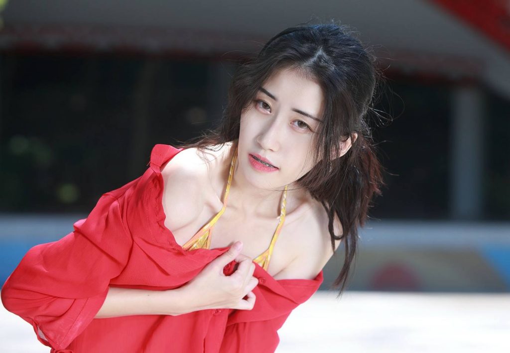 精选街拍摄影 No.055 王紅 性感比基尼涼高美腿 [107P/134MB]插图3