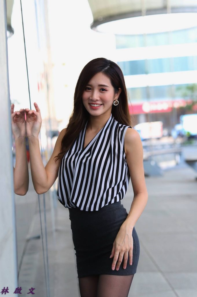 精选街拍摄影 No.056 張筠 OL黑絲高跟美腿 [47P/58MB]插图2