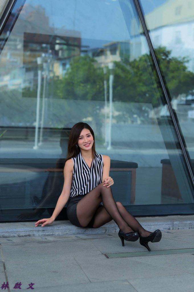 精选街拍摄影 No.056 張筠 OL黑絲高跟美腿 [47P/58MB]插图3