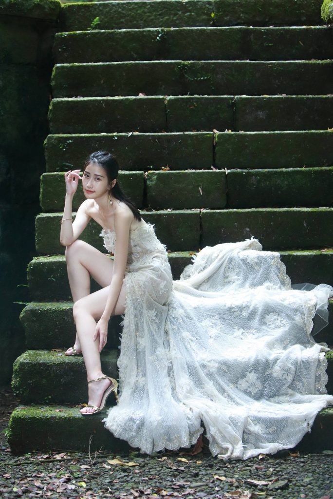 精选街拍摄影 No.060 王紅 簍空白紗涼高美腿 [70P/81MB]插图4