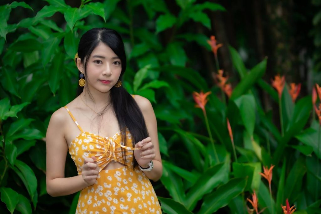 精选街拍摄影 No.063 湘芹 黃吊帶連衣裙高跟美腿 [22P/21MB]插图1