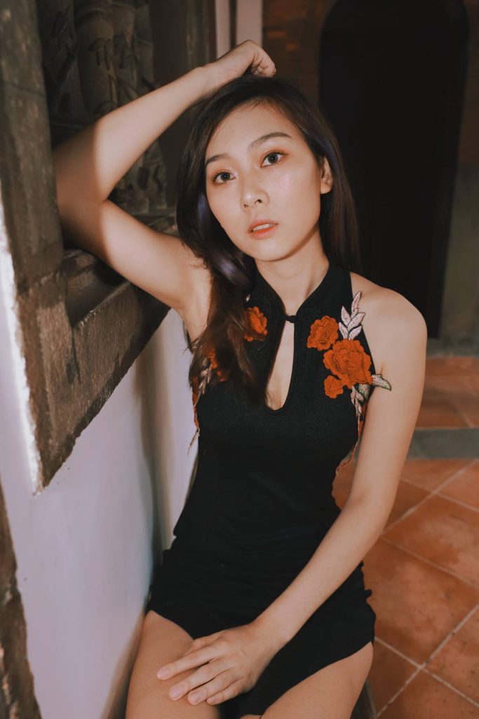 精选街拍摄影 No.067 文文熊 黑色旗袍絲襪高跟美腿 [54P/77MB]插图4