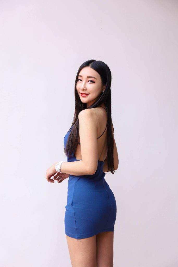 精选街拍摄影 No.074 吳采婕 吊帶連衣短裙涼高美腿 [50P/78MB]插图5