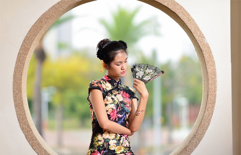 精选街拍摄影 No.085 陳濛欣 短旗袍高跟美腿 001 [100P/305MB]插图