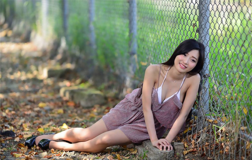 精选街拍摄影 No.087 鄭倪蓉 細吊帶連衣裙絲襪高跟美腿 [119P/235MB]插图