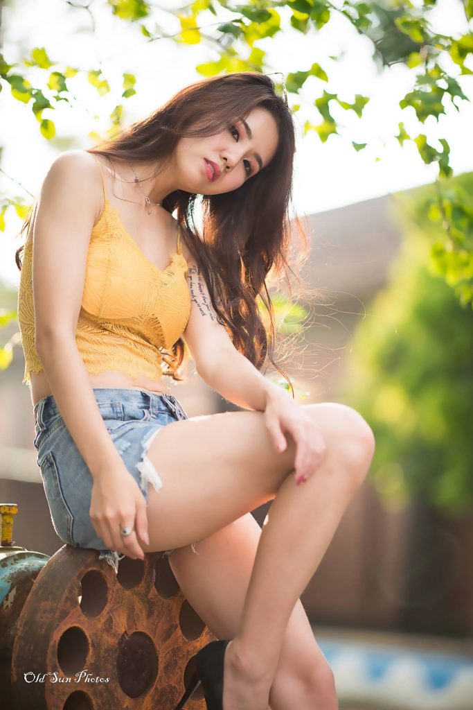 精选街拍摄影 No.090 Debby Chiu 露肚牛仔短褲高跟美腿 [53P/75MB]插图5