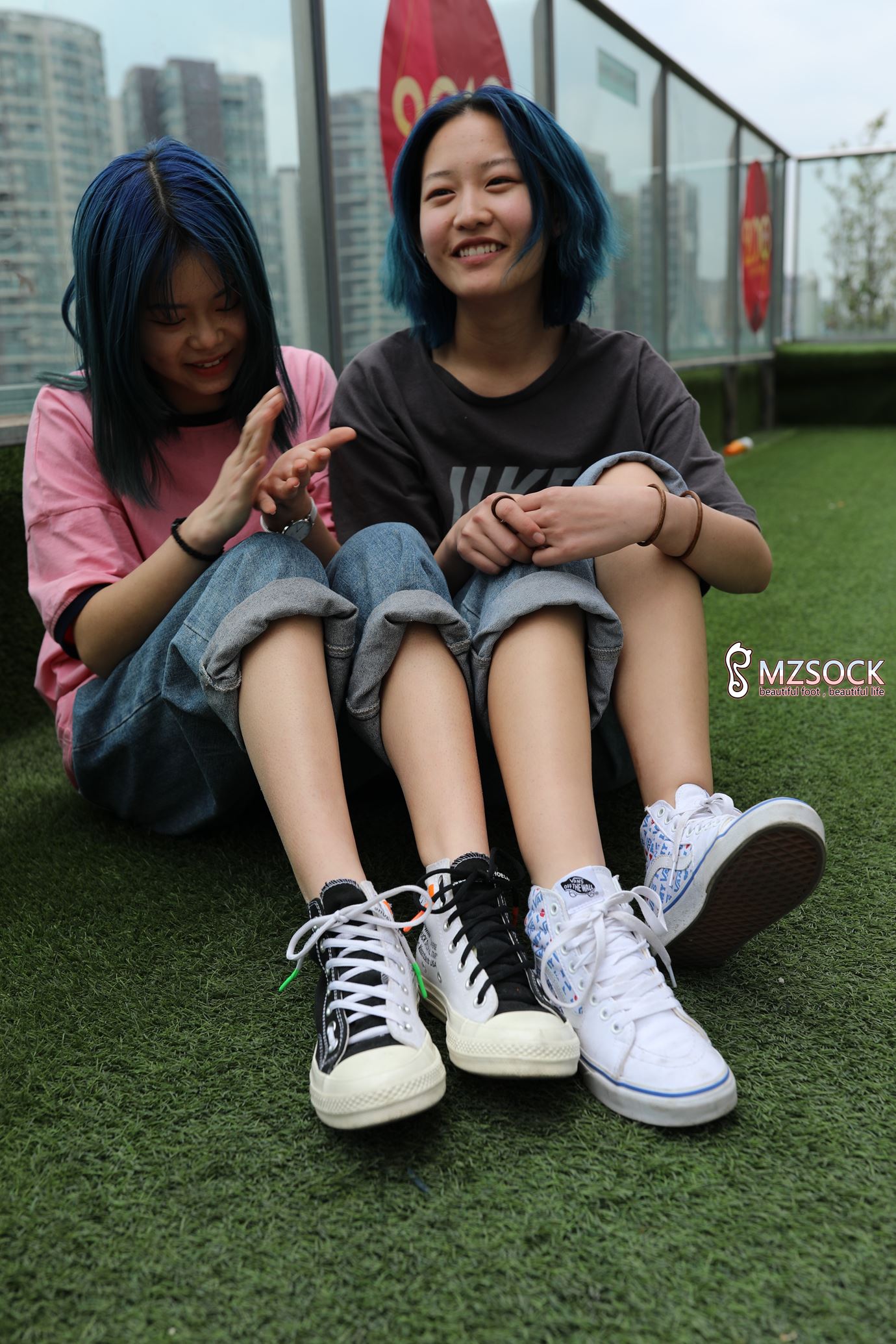 [MZSOCK]爱美足 No.010 小珵&园子 [114P/473MB]-无料摄影圈