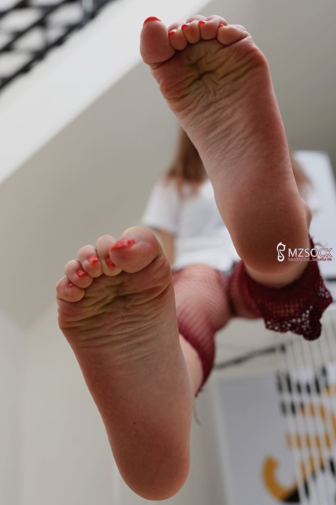 [MZSOCK]爱美足 No.017 萱萱 [55P/164MB]插图1