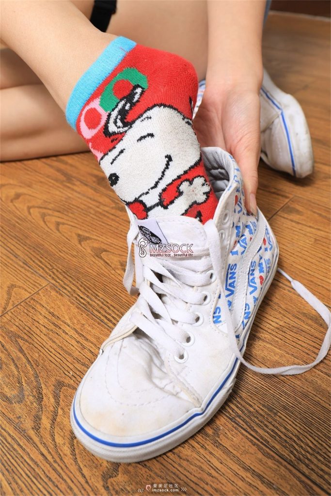 爱美足社区 2019-9-17 NO.058 大长腿叮叮 [91P/258MB]插图1