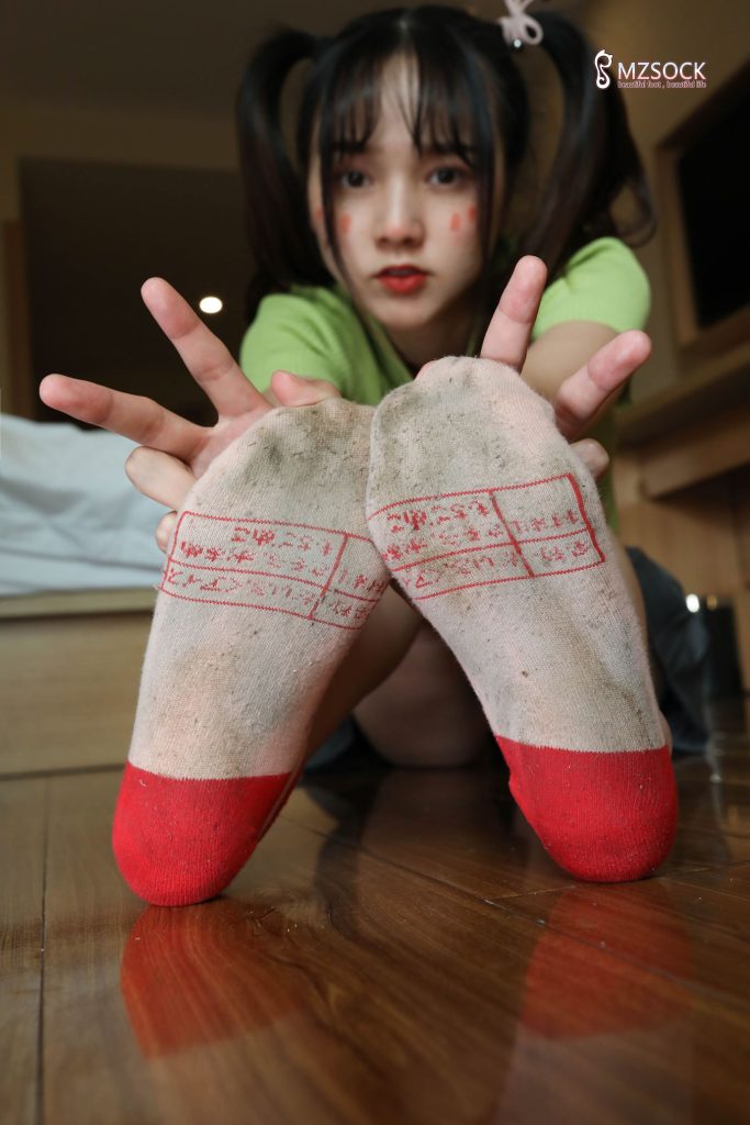 [MZSOCK]爱美足 No.084 悦悦 [79P/182MB]插图