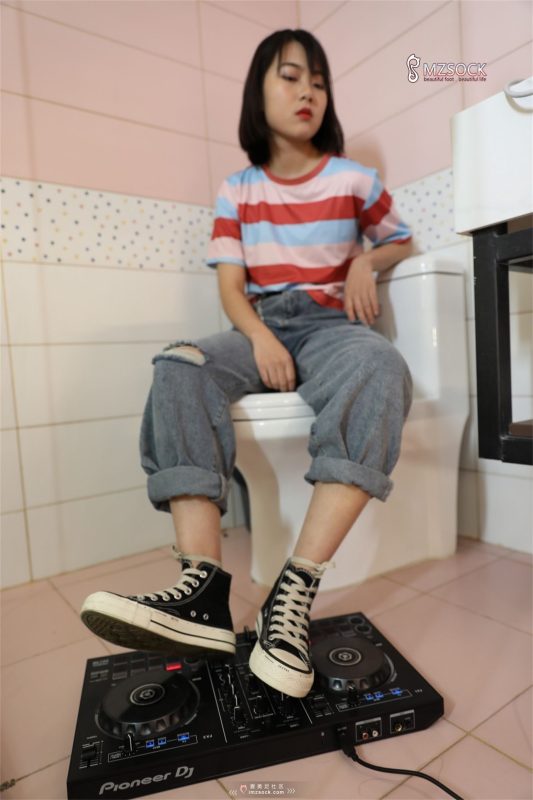 [MZSOCK]爱美足 No.086 婷婷 [90P/164MB]-无料摄影圈