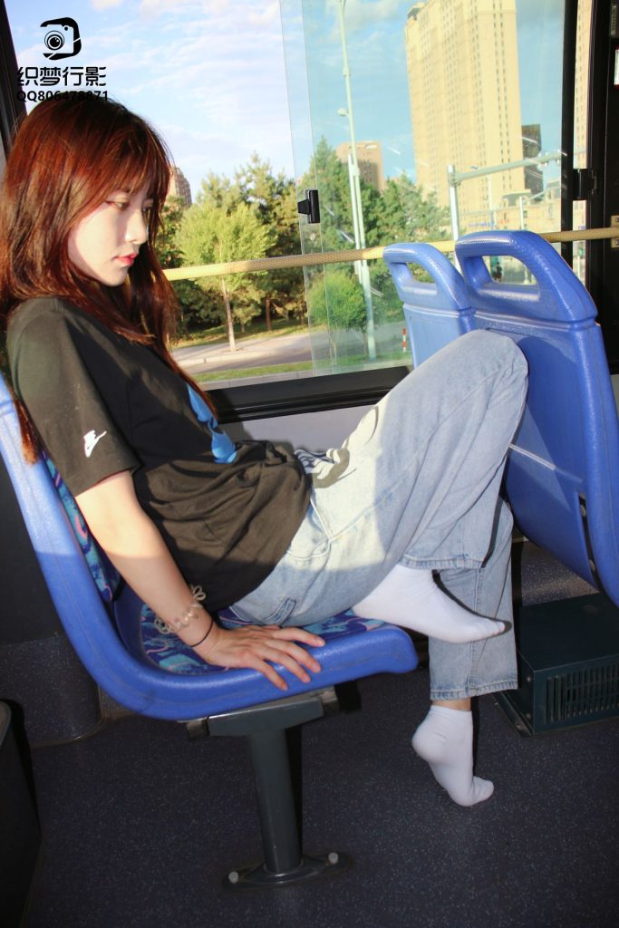 [织梦映像] NO.002-城市公交-开往幸福的列车 [100P/1V/2.76GB]插图