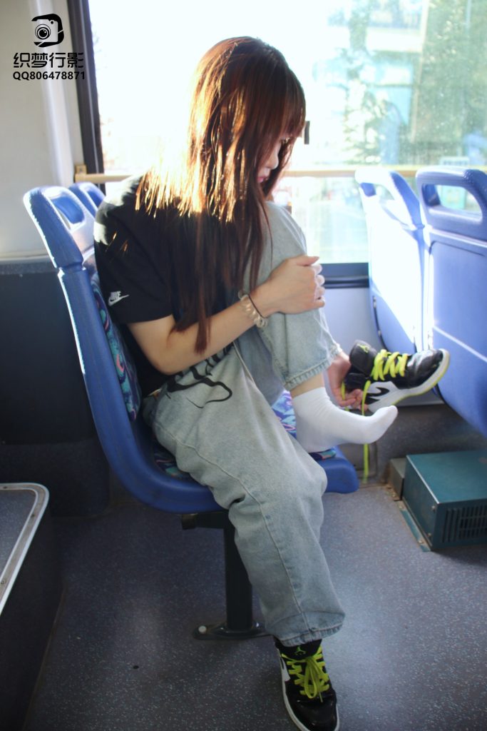 [织梦映像] NO.002-城市公交-开往幸福的列车 [100P/1V/2.76GB]插图2