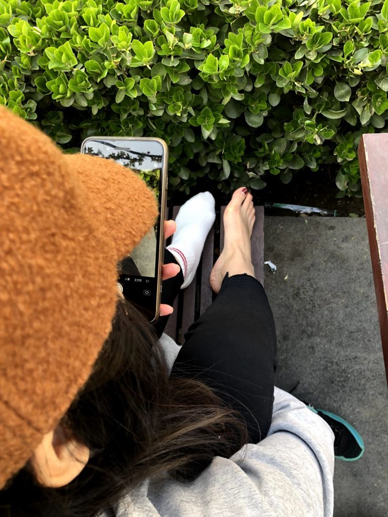 安乔乔儿(Nia乔乔) NO.001 户外露脚脚[80P/274MB]插图3