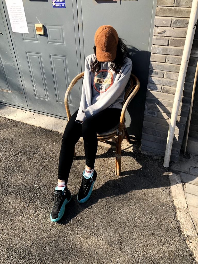 安乔乔儿(Nia乔乔) NO.001 户外露脚脚[80P/274MB]插图