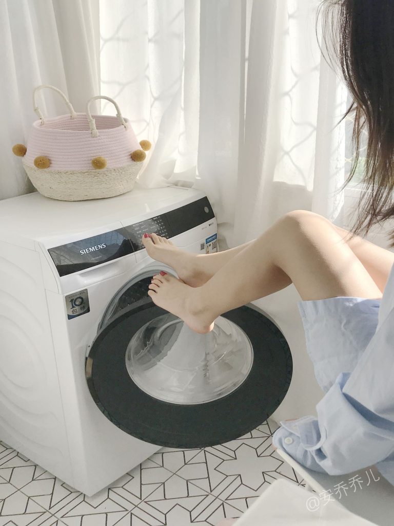 安乔乔儿(Nia乔乔) NO.016 阳台洗衣房[104P/476MB]插图1