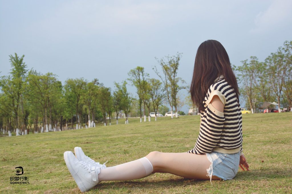 [织梦映像]NO.025 超甜美少女后作，夕阳西下断肠人在天涯[80P/1V/2.45GB]插图3