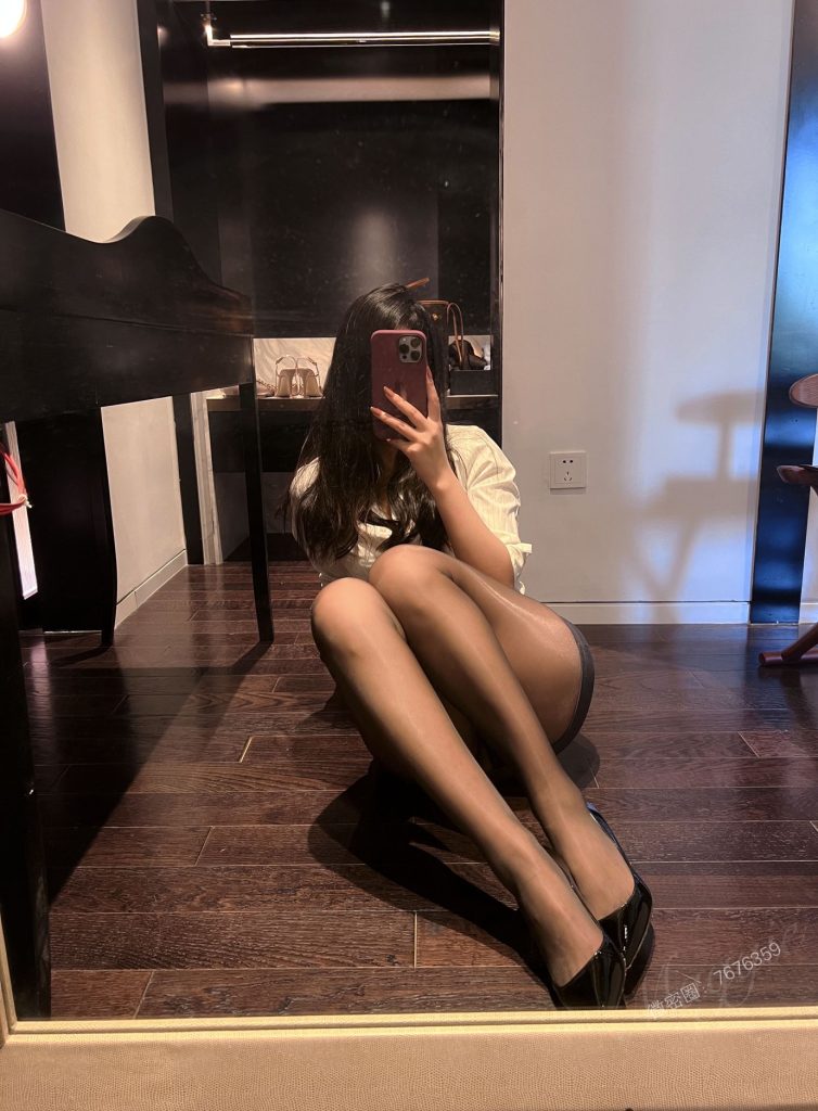 安乔乔儿(Nia乔乔) NO.047 小秘书来了[77P/1V/345MB]插图2