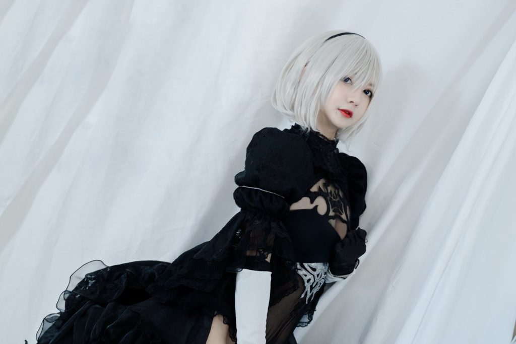 51酱 NO.002 – 2B黑婚纱[53P/2V/486MB]插图2