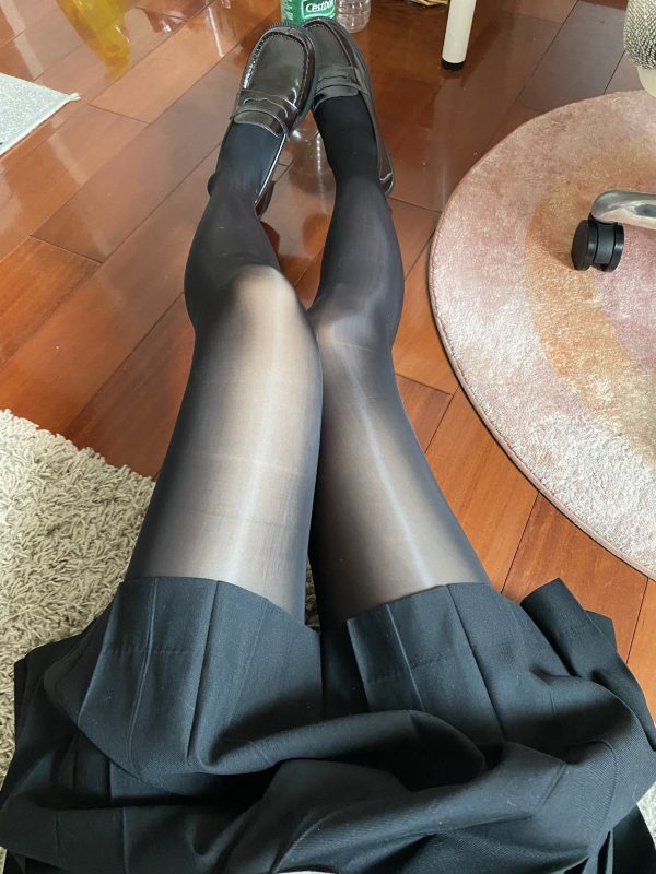 51酱 NO.005 – 油光袜[59P/4V/284MB]-无料摄影圈