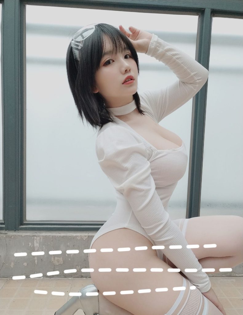 阿半今天很开心 NO.002 – 白色肉感[9P/30.6MB]插图