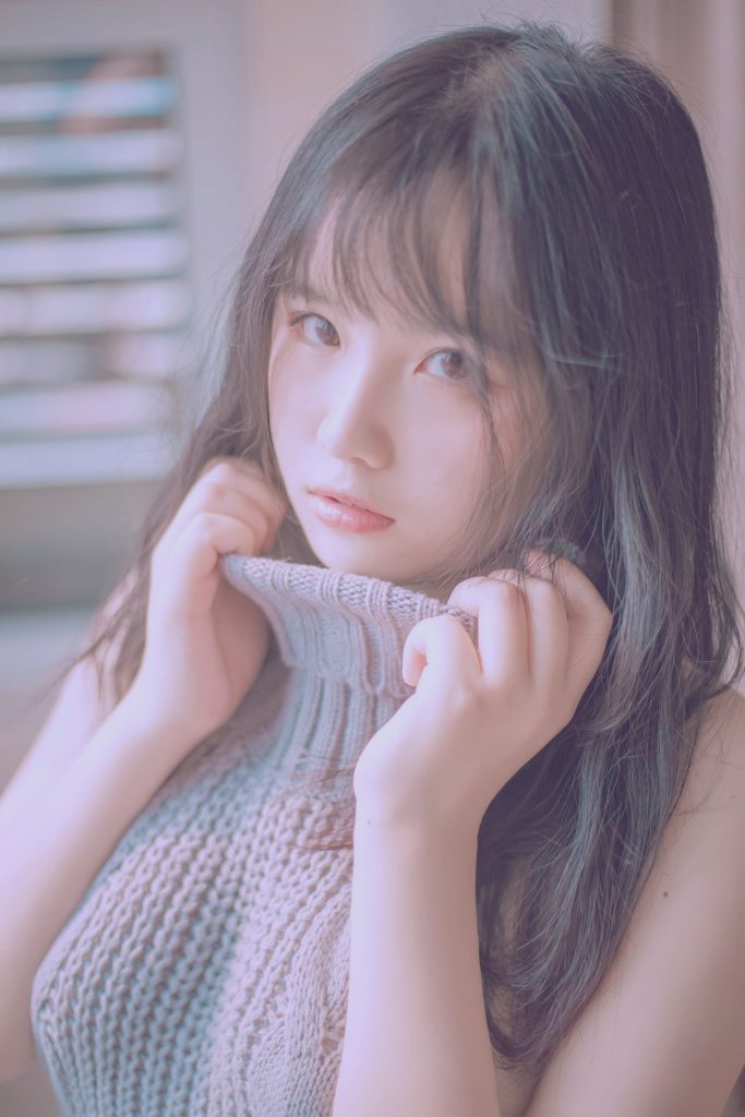 阿半今天很开心 NO.003 – 露背毛衣[28P/157MB]插图