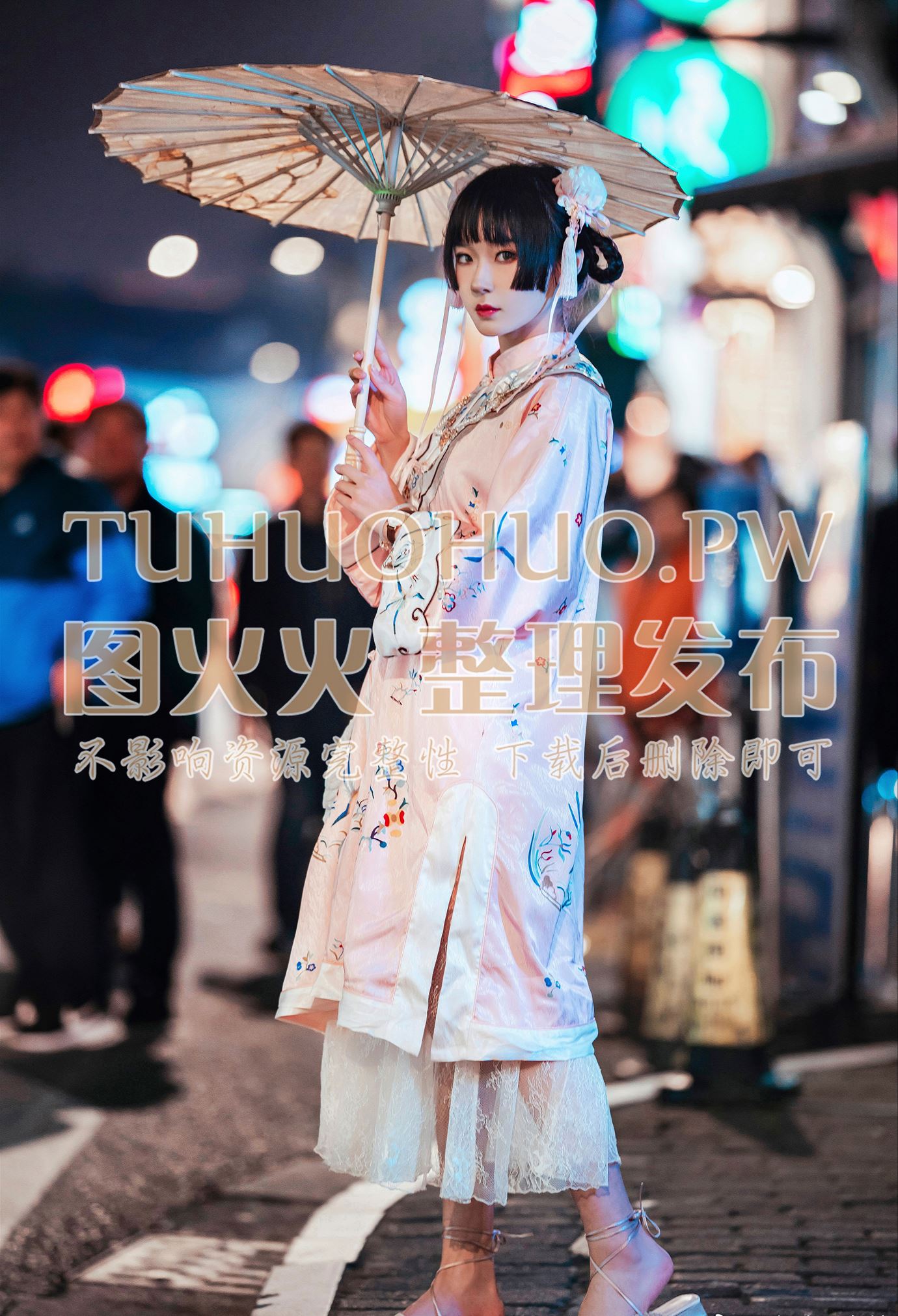 阿包也是兔娘 NO.009 – 国潮少女[15P/114MB]-无料摄影圈