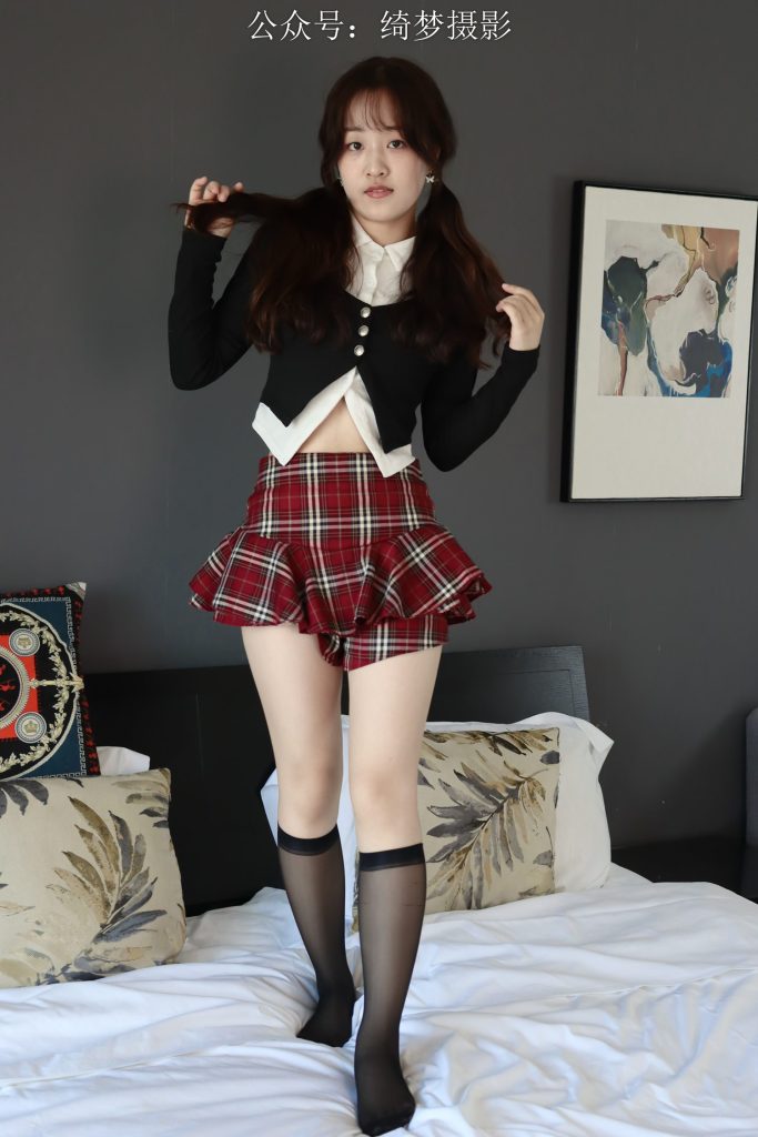 绮梦摄影 2024.08.23 NO.004 以凡 珍藏无修无水印版[494P/1V/10.8GB]插图1