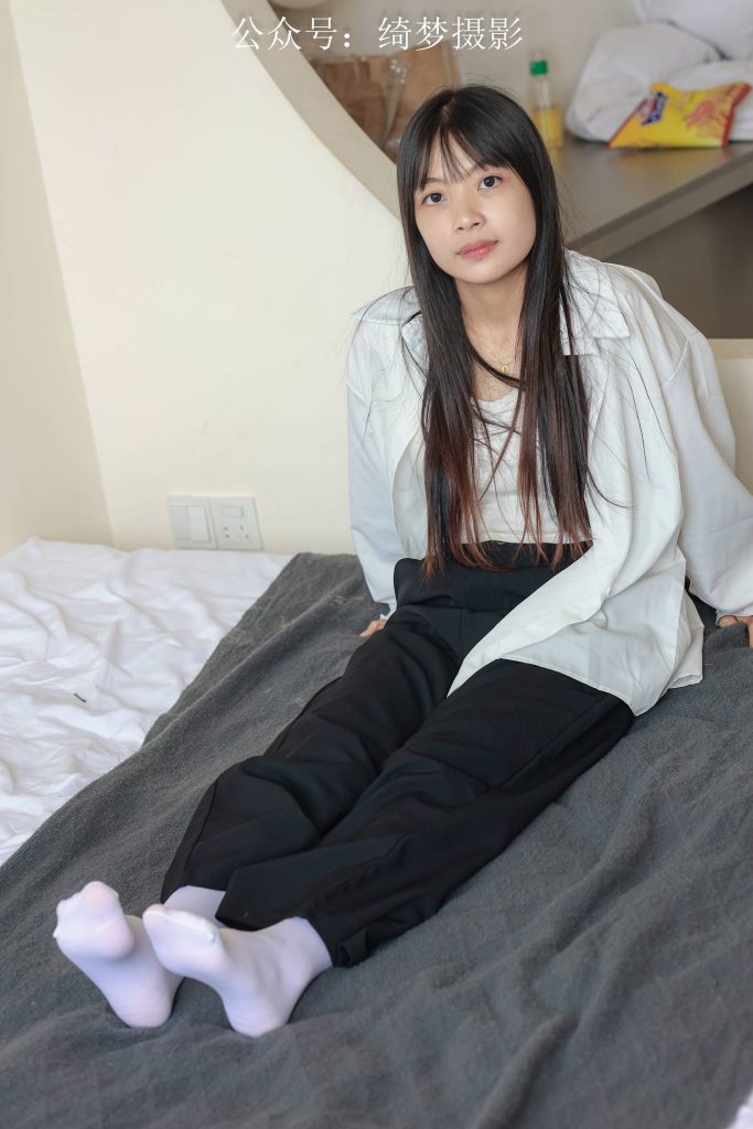 绮梦摄影 2024.09.19 NO.027 团子 珍藏无修无水印版[674P/7.77GB]插图2