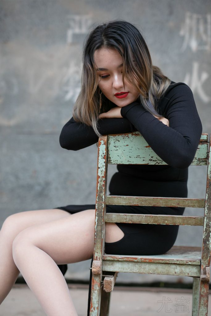 尤蜜丝摄影作品 NO.043 穿搭推广展示图集 记忆中的老宅[54P/308MB]插图2