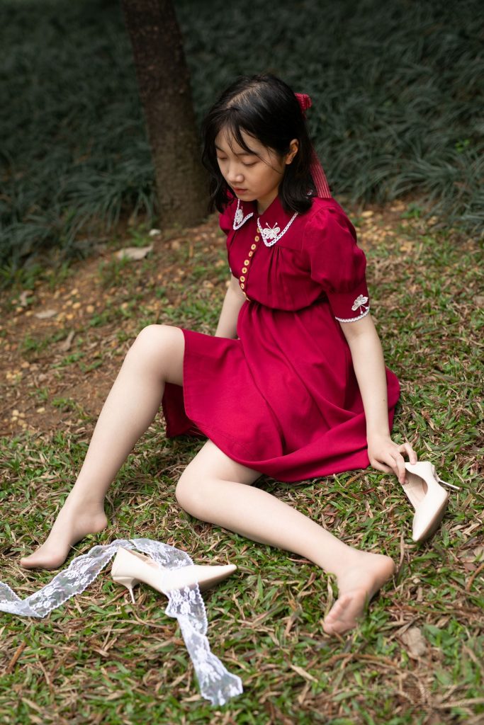 尤蜜丝摄影作品 NO.044 穿搭推广展示图集 红裙森林[55P/372MB]插图1