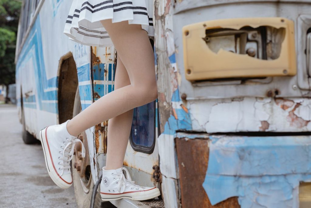 尤蜜丝摄影作品 NO.048 穿搭推广展示图集 绝对领域[51P/431MB]插图2