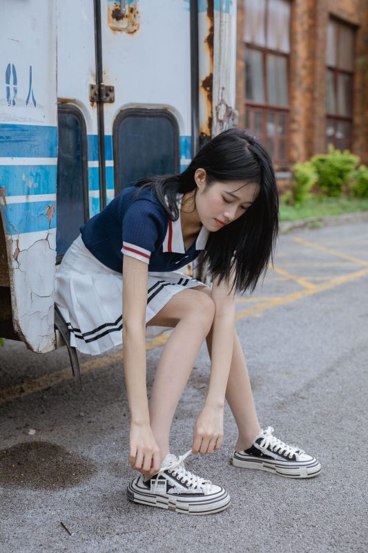 尤蜜丝摄影作品 NO.048 穿搭推广展示图集 绝对领域[51P/431MB]-无料摄影圈