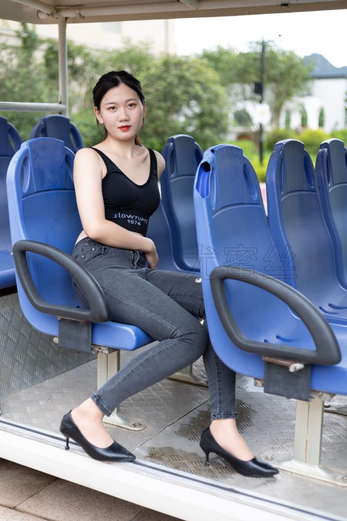 尤蜜丝摄影作品 NO.054 穿搭推广展示图集 工装与牛仔裤 [89P/702MB]插图3