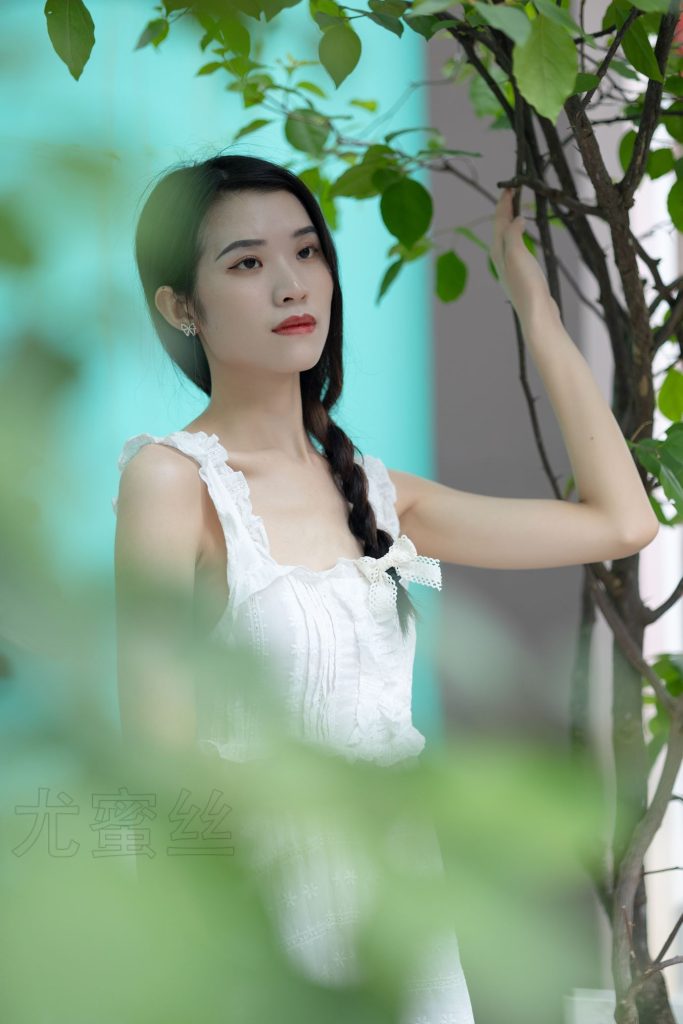 尤蜜丝摄影作品 NO.055 穿搭推广展示图集 白天使[37P/334MB]插图2