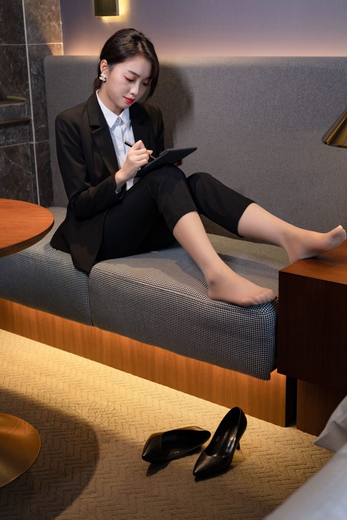 尤蜜丝摄影作品 NO.067 穿搭推广展示图集[73P/814MB]插图3