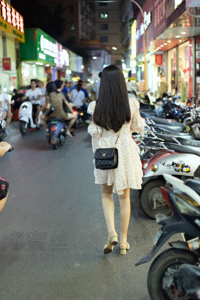 尤蜜丝摄影作品 NO.073 穿搭推广展示图集[21P/213MB]插图2