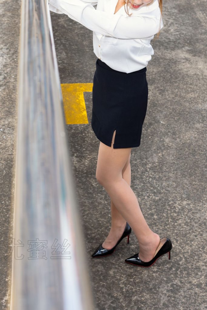 尤蜜丝摄影作品 NO.078 穿搭推广展示图集[70P/605MB]插图3