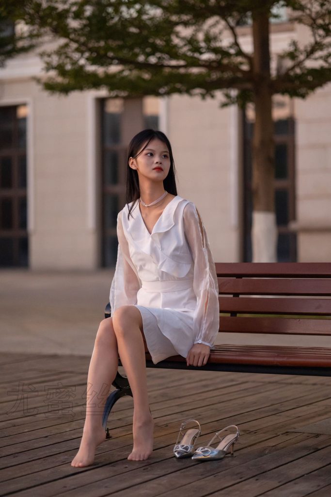 尤蜜丝摄影作品 NO.089 穿搭推广展示图集[102P/1V/889MB]-无料摄影圈