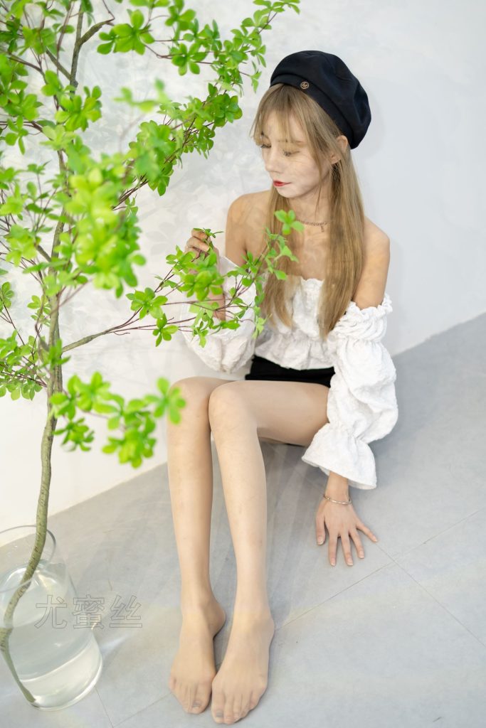 尤蜜丝摄影作品 NO.092 穿搭推广展示图集[88P/1V/847MB]插图3